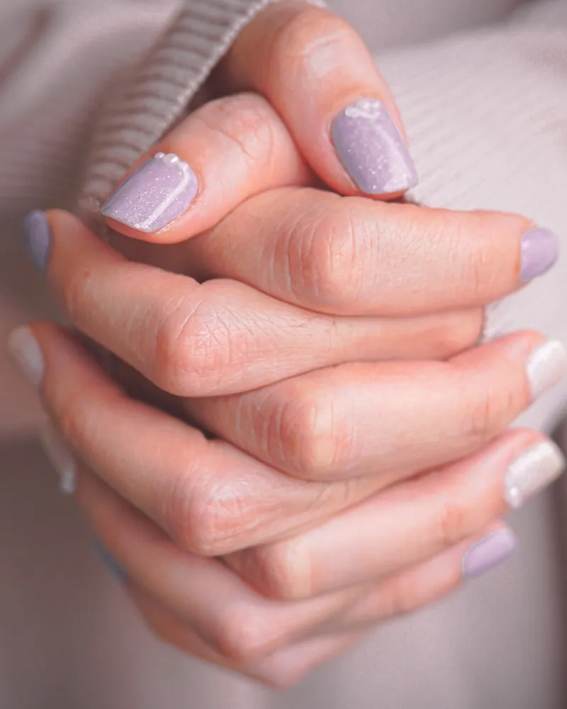 Pose gel nude brillant, finition ultra naturelle, Roanne